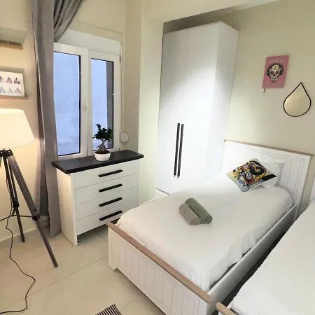 Newly Renovated Olive דרמי