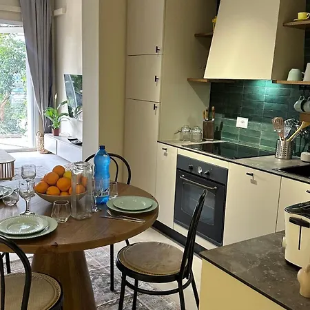 Lägenhet Newly Renovated Olive *