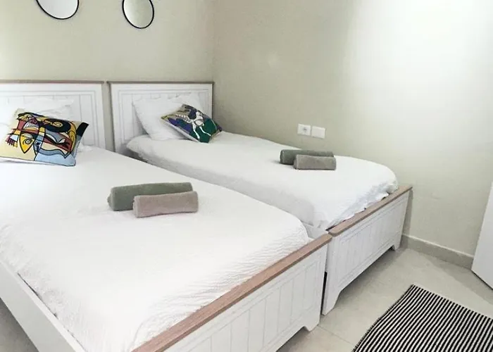 Newly Renovated Olive Διαμέρισμα