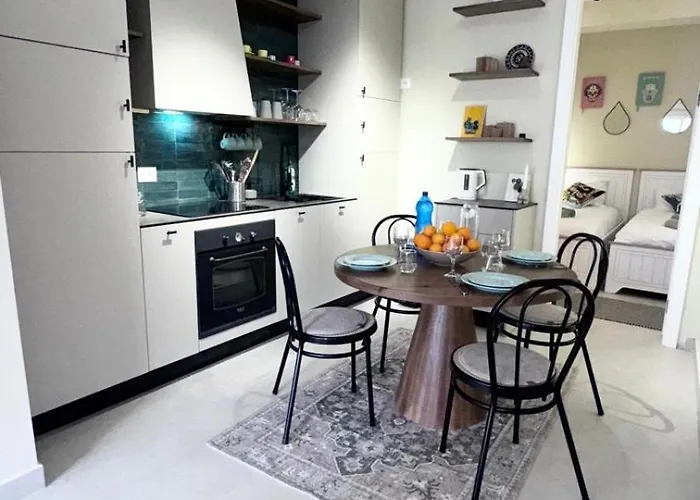 Newly Renovated Olive Διαμέρισμα *